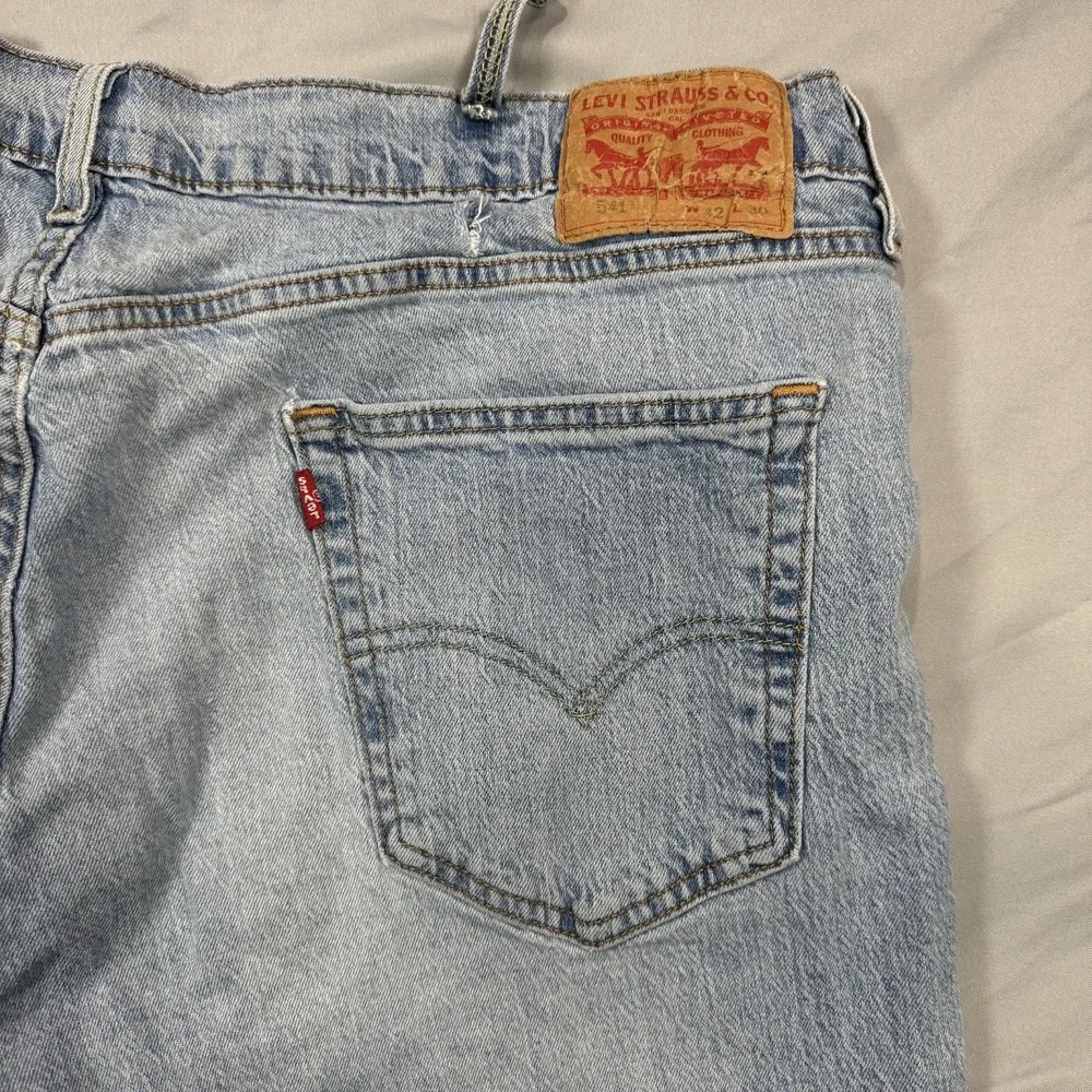 Levis 541 Jeans Men 42X30 (Acutal 38x28) Light Blue Straight Leg Athletic Cotton